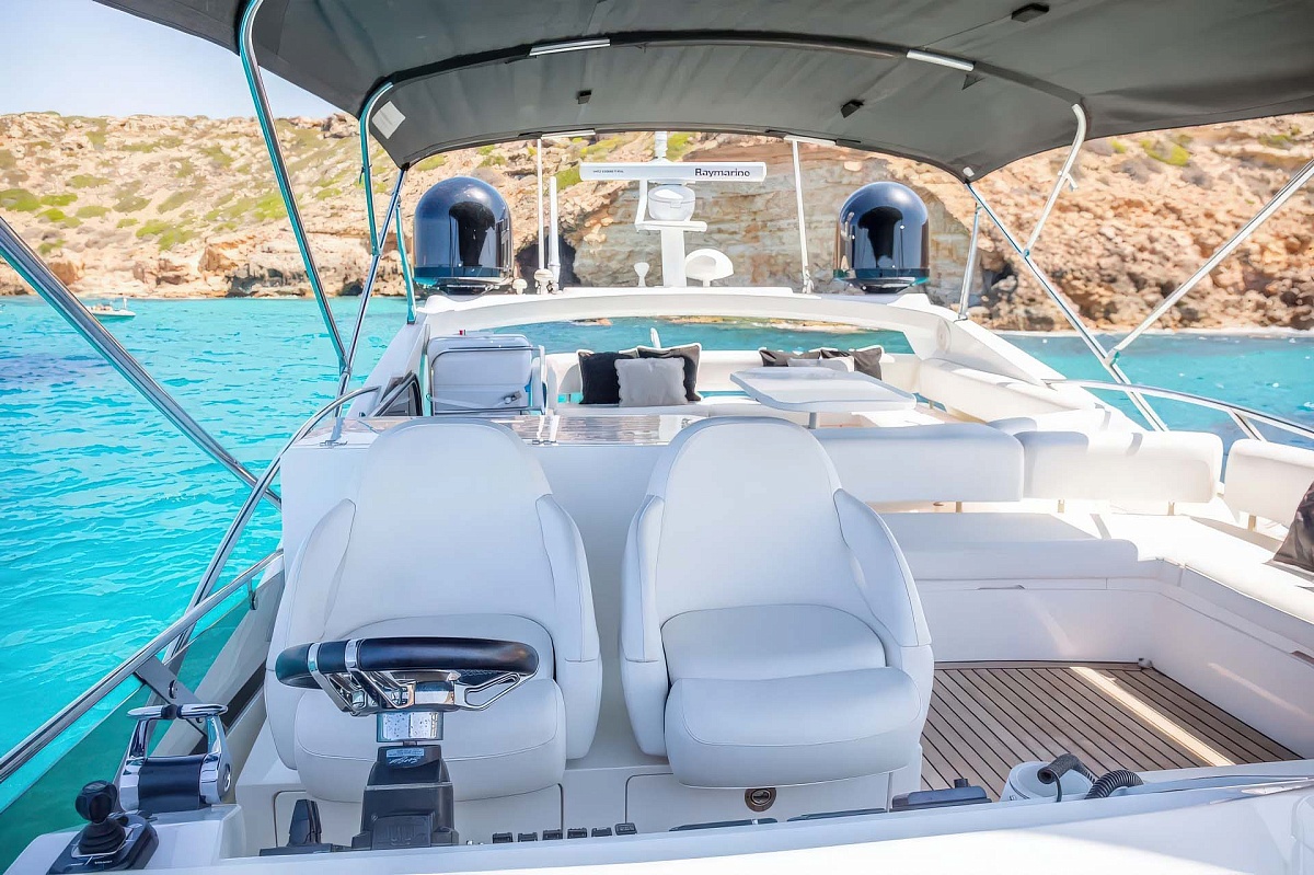 Аренда яхты Sunseeker Manhattan 63 на Майорке, Испания
